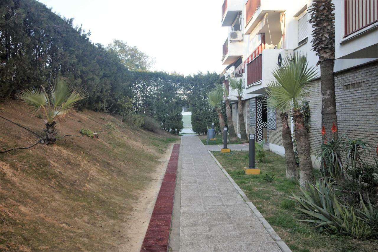 Bonito Apart. Con Parking Y Piscina Mairena del Aljarafe Exterior foto